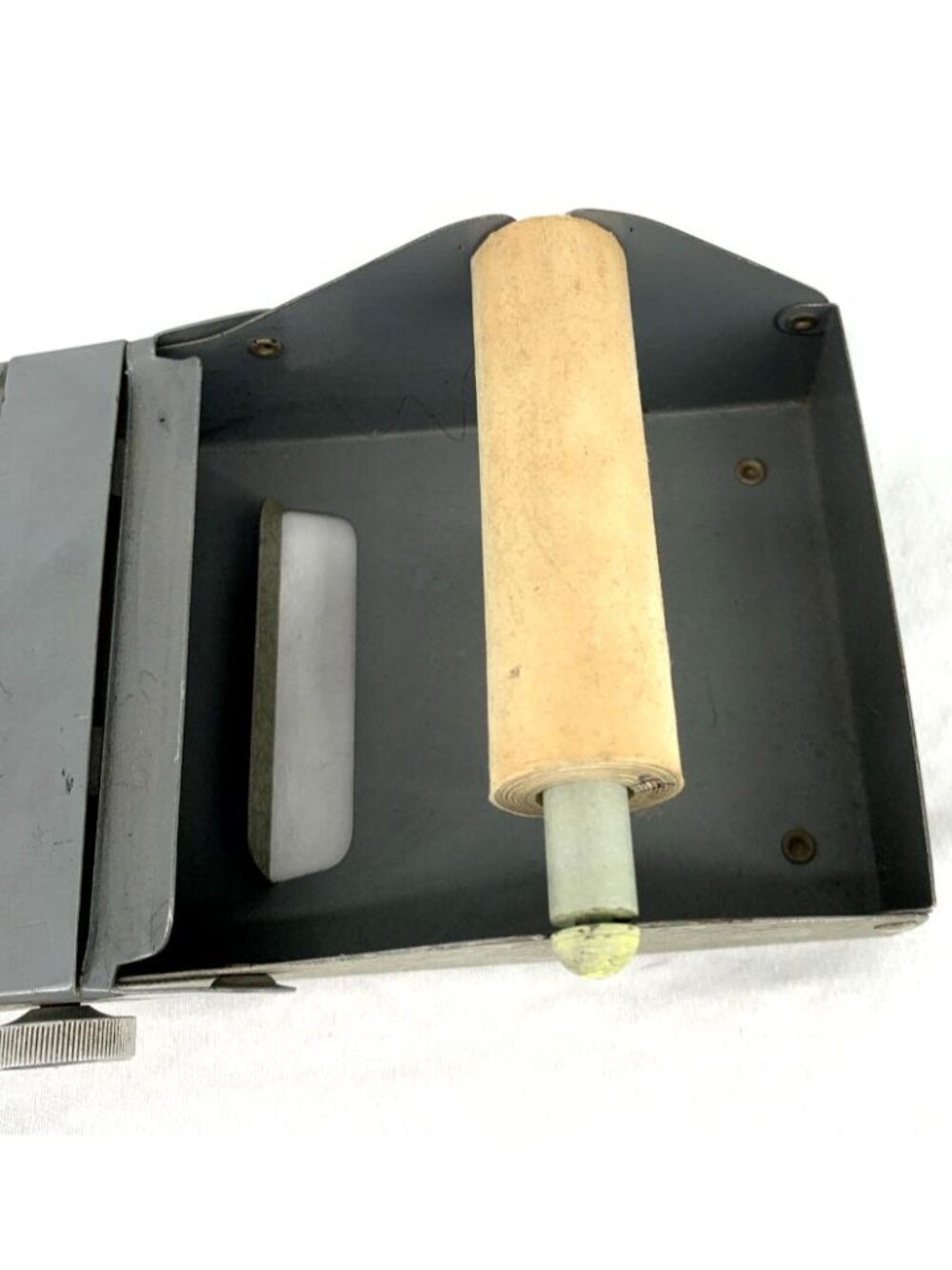 Paragon Metal Desktop Roller Paper Dispenser - Picture 8 of 8